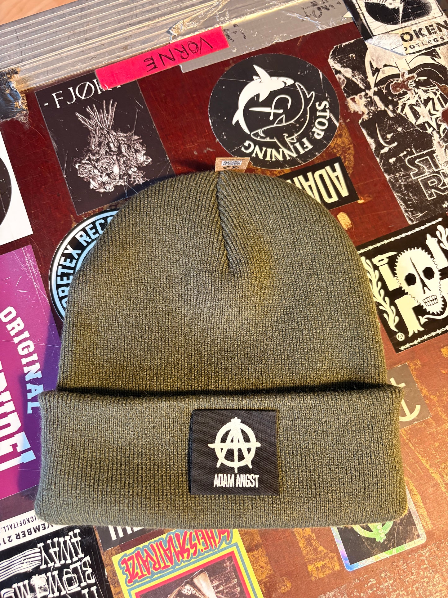 "AANARCHY LOGO" BEANIE (VERSCHIEDENE FARBEN)