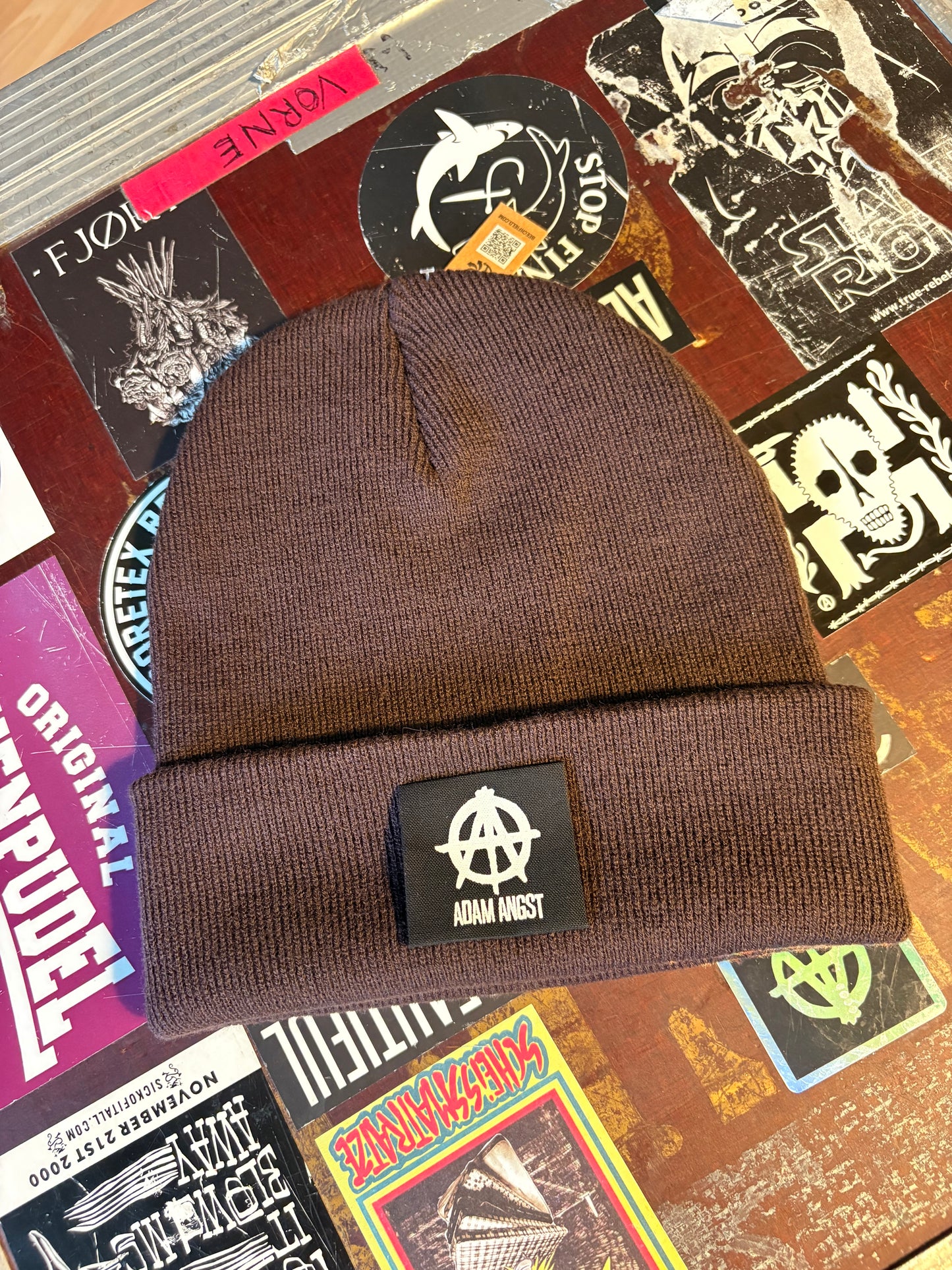 "AANARCHY LOGO" BEANIE (VERSCHIEDENE FARBEN)